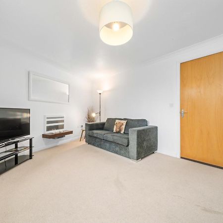 Saughton Suite With Views Of Water Of Leith 에든버러 외부 사진