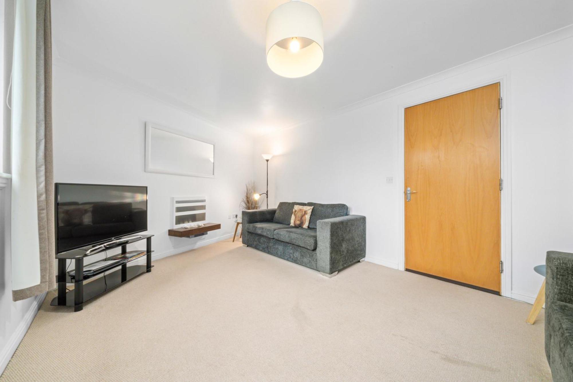 Saughton Suite With Views Of Water Of Leith 에든버러 외부 사진